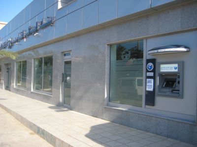 Revêtent extérieur en alucobond et portes vitrées pour la BEA Zeralda